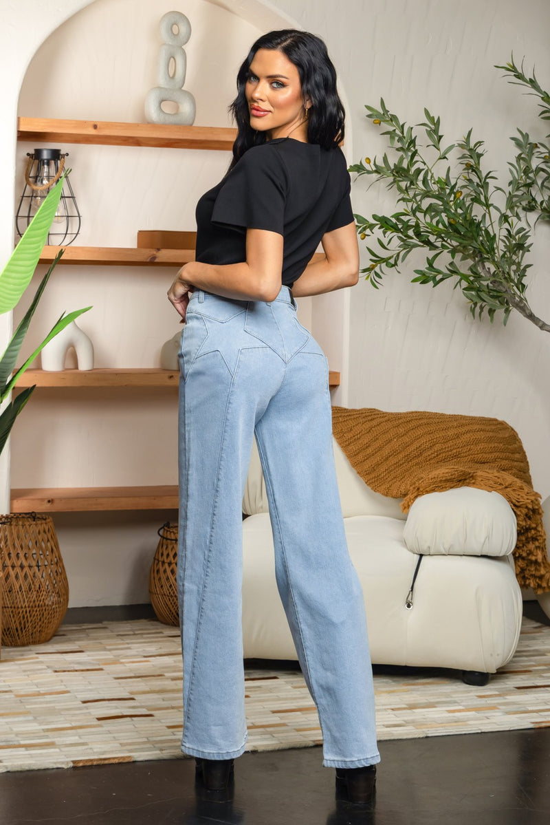Star detail on the back stretchy high wasited jean