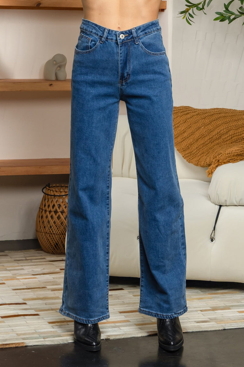 Star detail on the back stretchy high wasited jean