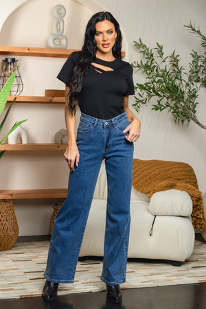 Star detail on the back stretchy high wasited jean