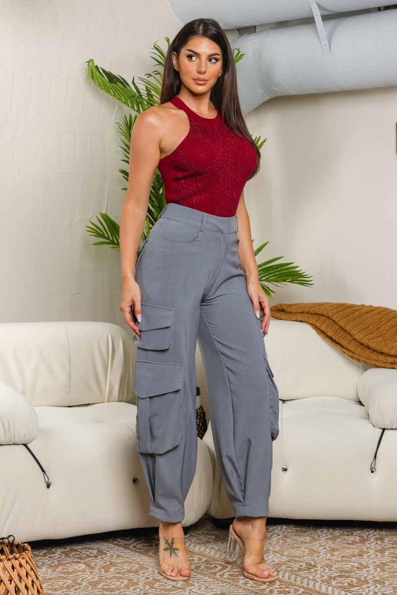 Sleeve less knit top with rhinestones