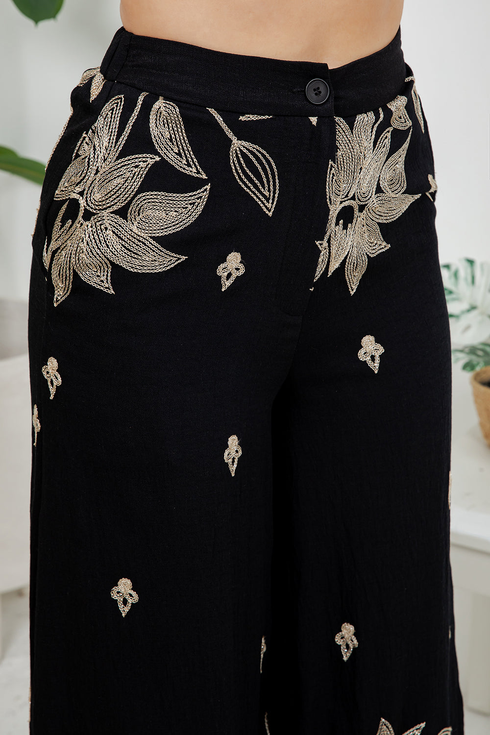 Balboa Fashion Pirela Embroidery Pants - Black