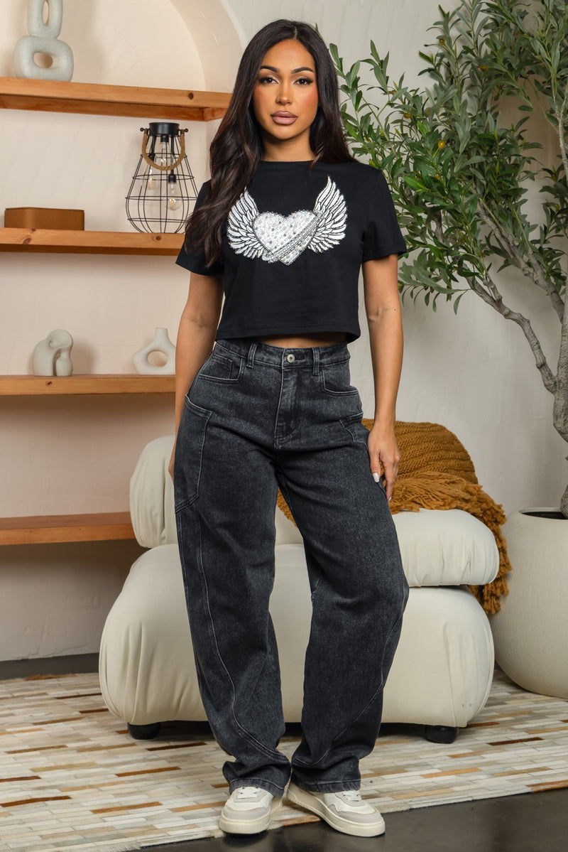 Winded heart print embellishment cropped t-shirt